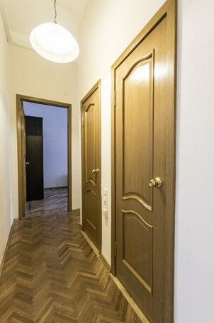 In The Palace Square Apartments - Photo3