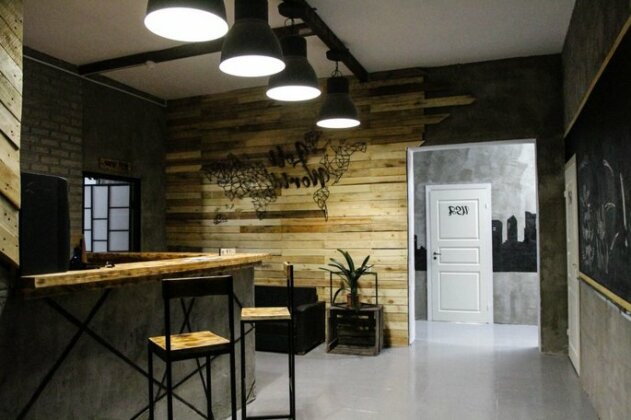 Loft World Hostel - Photo2