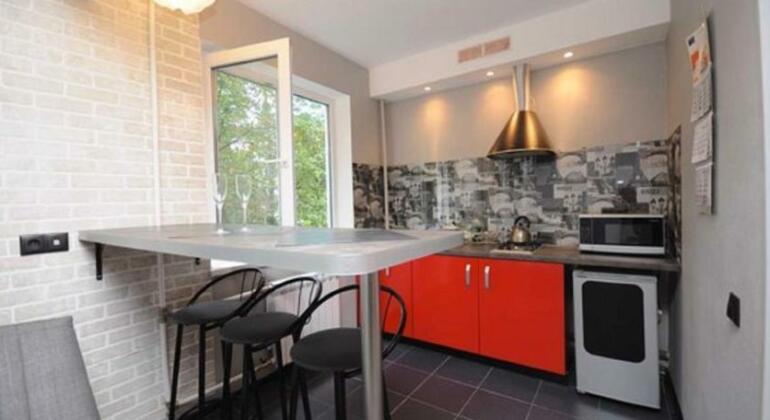 Loft78 Red Doors Apartment - Photo3