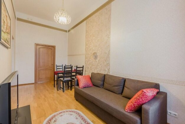 LUX-Apartment on Nevsky avenue 22-24 in front of Kazan Cathedral - Photo4