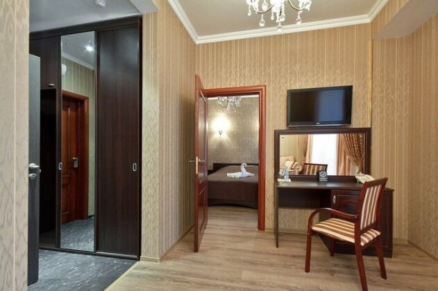 Men'k Kings Hotel - Photo2