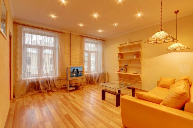 STN Apartments on Nevsky prospect - Photo4