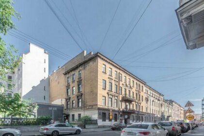 V Tsentre Sankt-Peterburga Apartaments