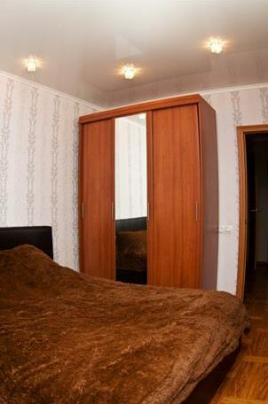 V Starom Oskole 3-Bedroom Apartments - Photo3