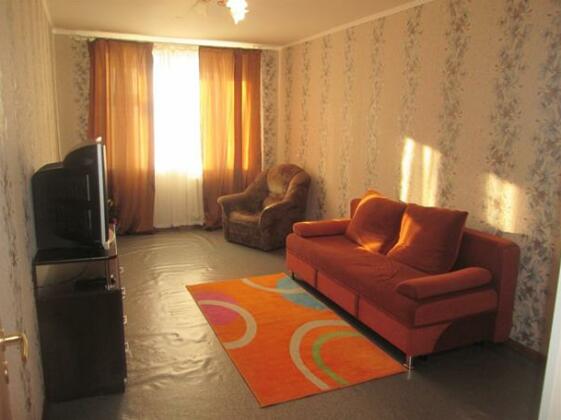 Apartment Kvartirniy Vopros on Artema 114 - Photo2