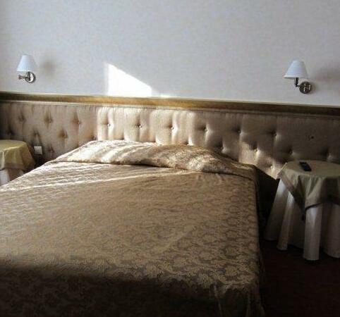 Yugra Hotel Complex - Photo3
