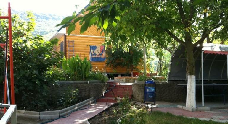 Guest House Parus Sukko - Photo4