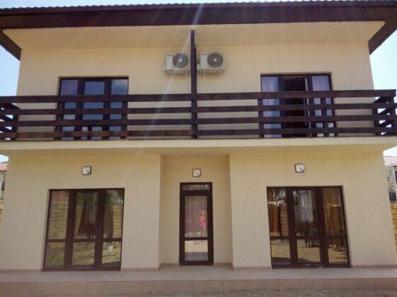Raduzhnaya 12 Apartments - Photo2