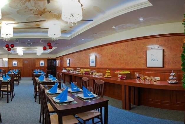 Business Hotel Surgut - Photo4