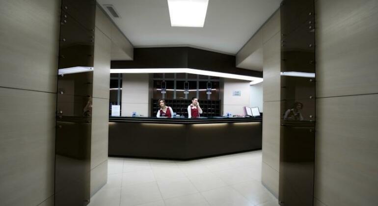 Centre Hotel Surgut - Photo3