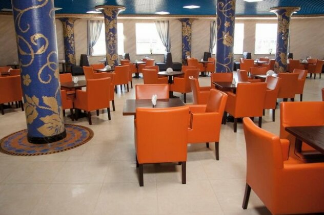 Hotel Aquamarin Surgut - Photo3