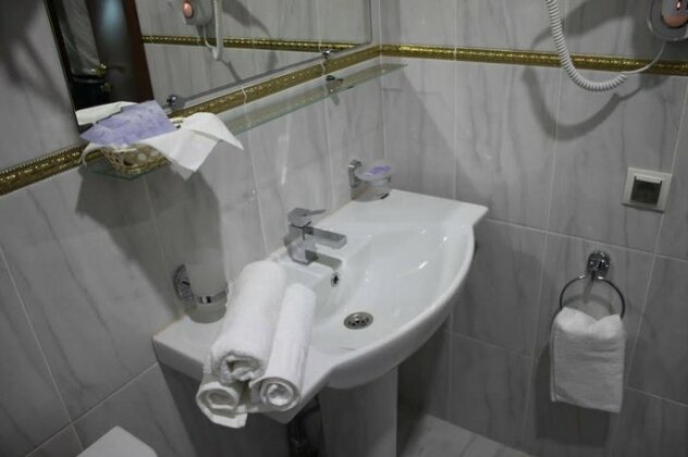 Hotel Metropolis Surgut - Photo3