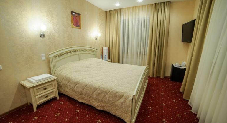 Hotel Riviera Surgut - Photo4