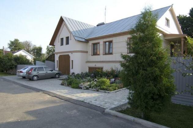 Lyubimtsevoy guest house - Photo2