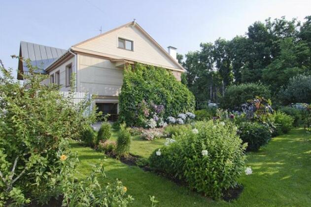 Lyubimtsevoy guest house - Photo3