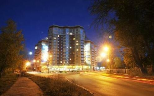 April on Kutuzov 36