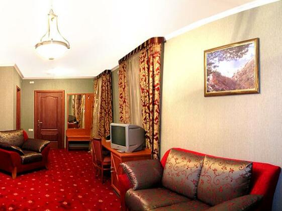 Ozon Grand Hotel - Photo3