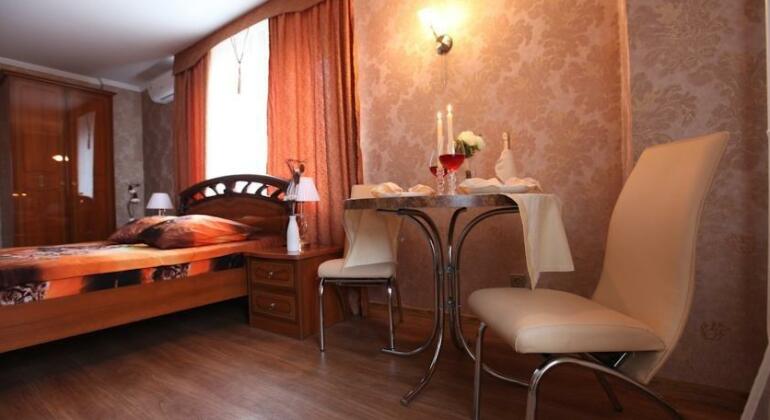 Apartment on Revolutionary - Photo3