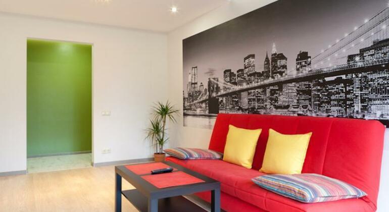Apartments RentHouse - Photo2
