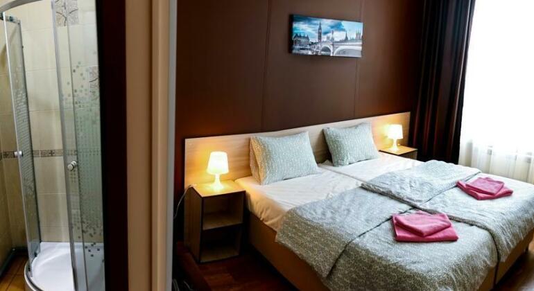 Hotel and Hostel Evropa - Photo2