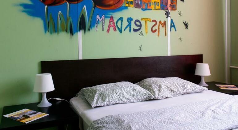 Hotel and Hostel Evropa - Photo3