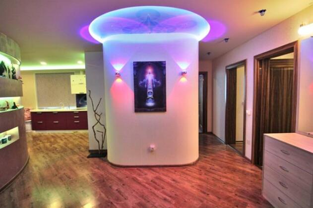 Universal LUX Apartments - Photo4