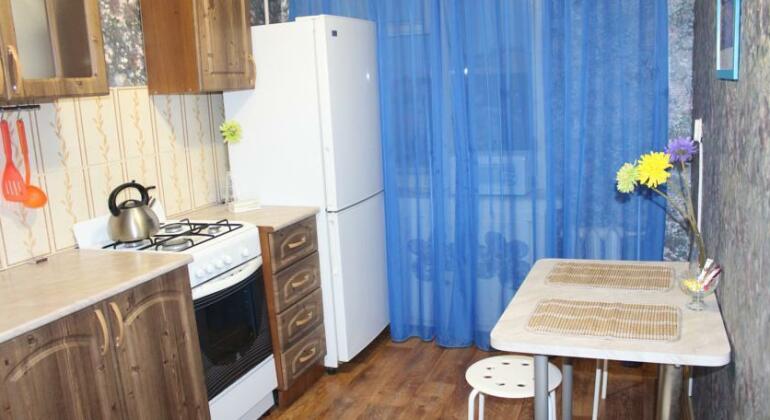 Apartment Revolyutsionnaya 12 - Photo5
