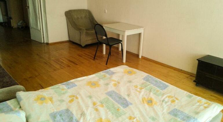 Middle - Photo3