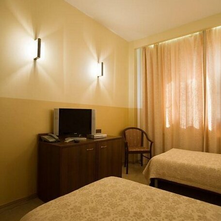 Hotel Chaika Uglich - Photo5
