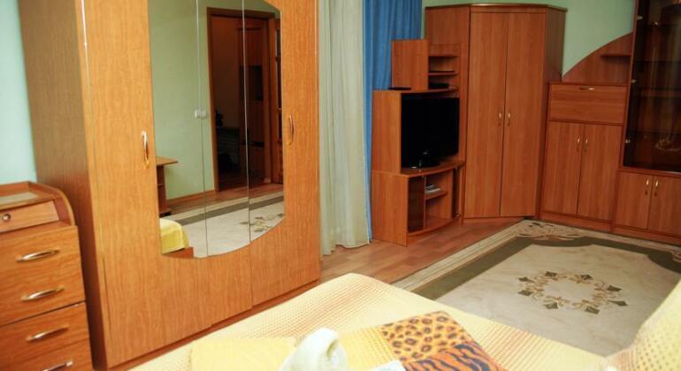 Apartment Neftyanikov - Photo4