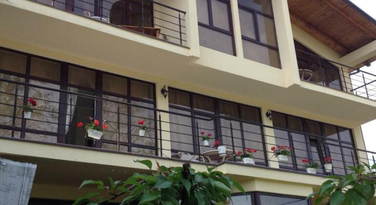 Amalteya Hotel
