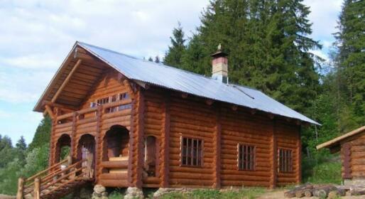 Gostinitsa Usad'ba Arlazorova