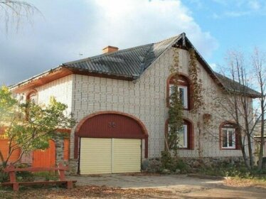 Guest House on Atlasova