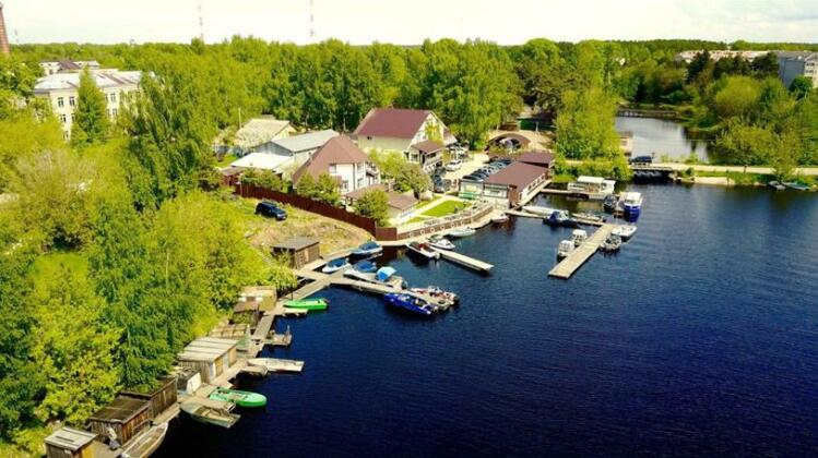 Fishing and hunting hotel Alexandrovsky Prichal - Photo5