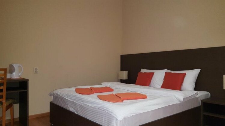 Mini Hotel Ofitserskaya - Photo2