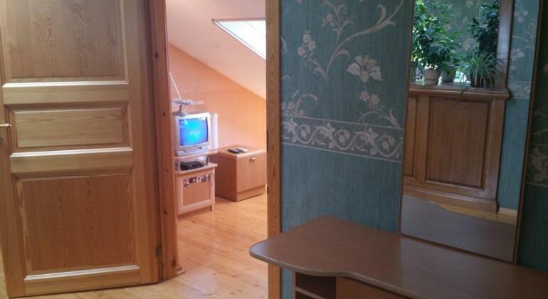 Red House Apartment - Photo2