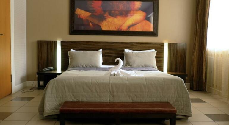 Vania Rooms Hotel - Photo4