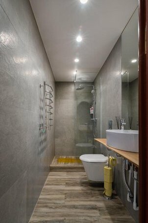 2 Level 4bd 2ba Downtown Apartment - Photo5