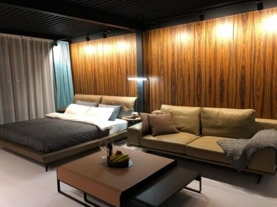555 House - Photo2