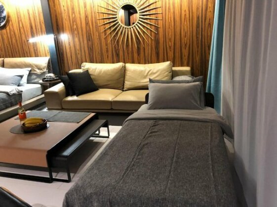 555 House - Photo3