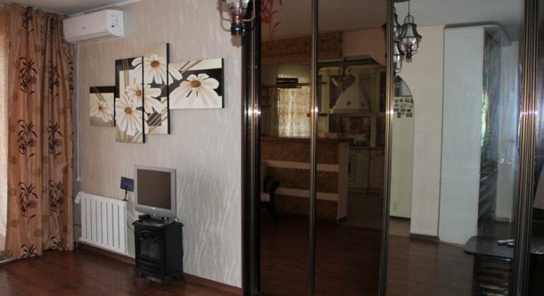 Apartment Davydova 35 - Photo5