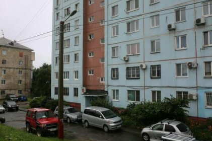 Apartment on Verhneportovaya 66