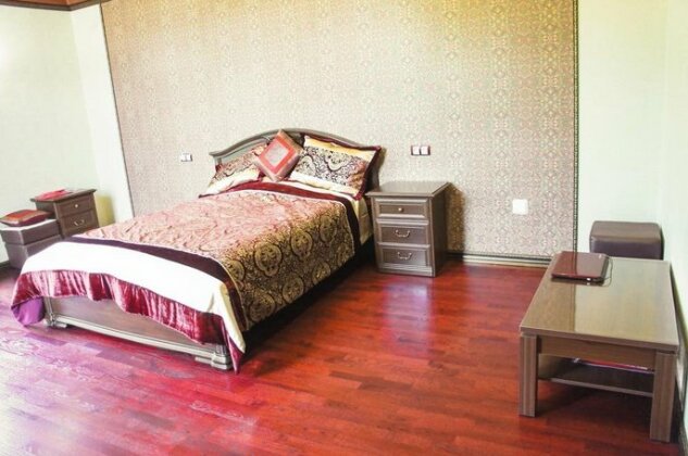 Business People's Home - Photo5