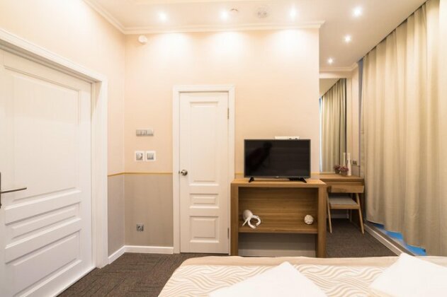 KamInn Hotel - Photo2