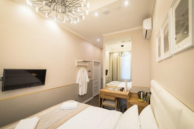 KamInn Hotel - Photo4