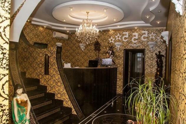 555 Hotel - Photo2