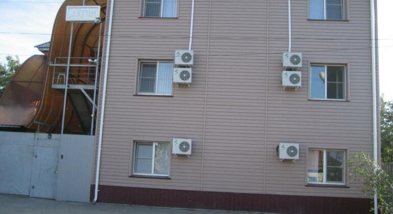 9 May Hotel - Photo2