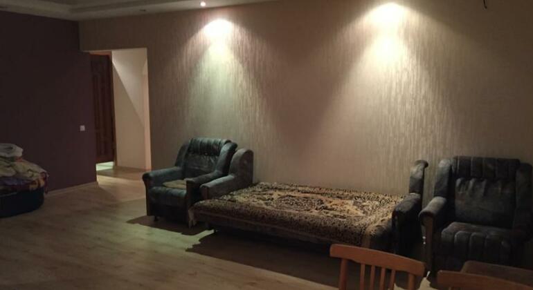 Apartment Kosmonavtov 17