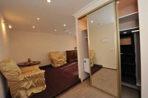 Neftyanik Hotel - Photo3