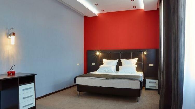 Prestige Hotel Seven Kings - Photo3